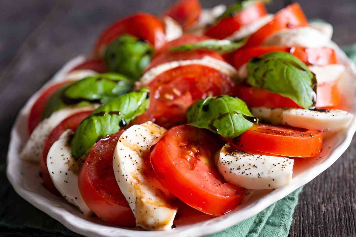 Tomato Mozzarella Salad (BJ’s Copycat Recipe) - Salad